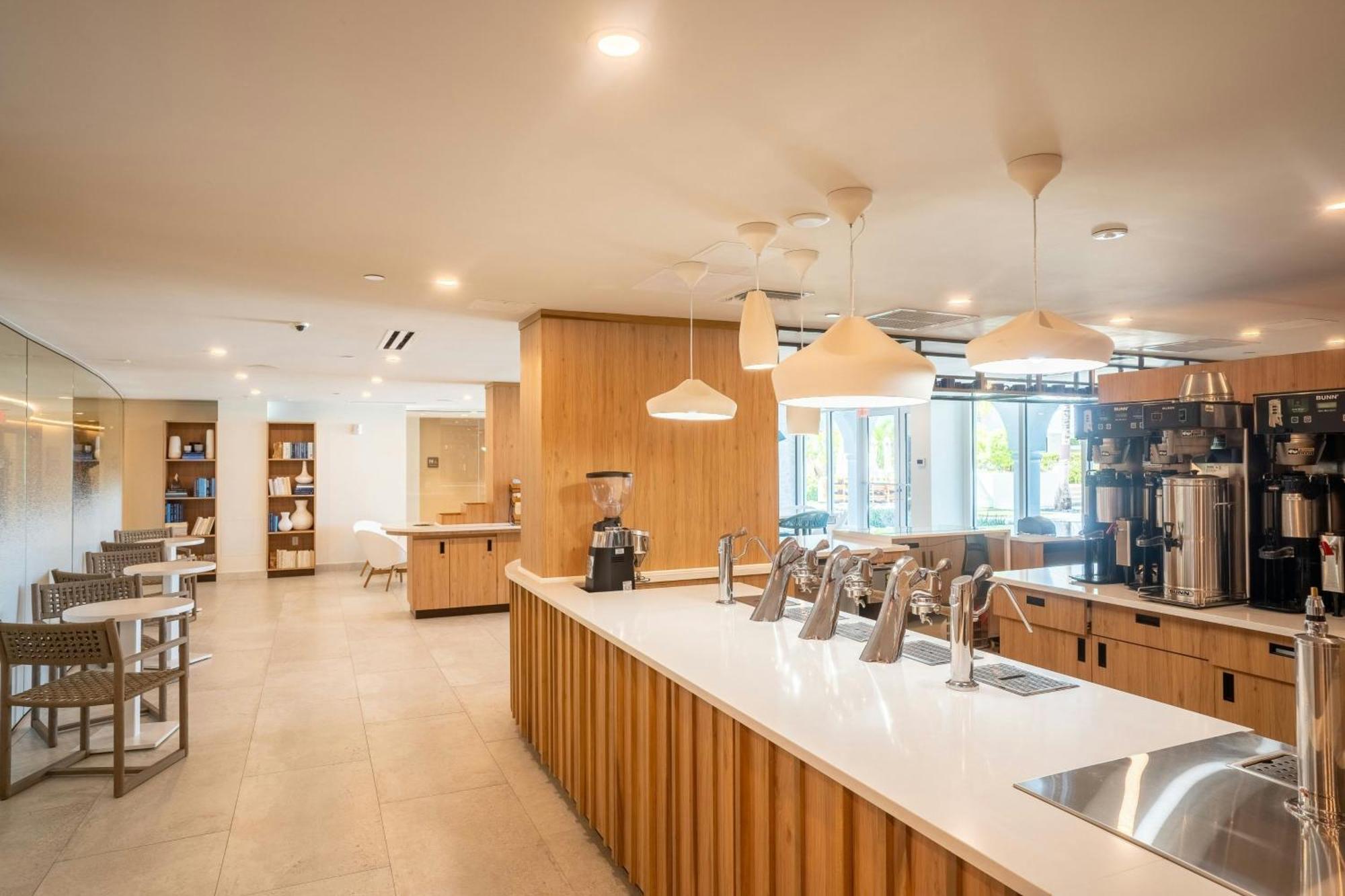 The Westin Grand Cayman Seven Mile Beach Resort & Spa West Bay Exterior photo